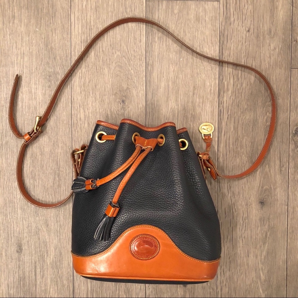 Vintage Dooney & Bourke Crossbody